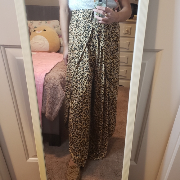 Leopard 🐆 Print Culotte/Long Skirt Style Pants - Picture 5 of 8